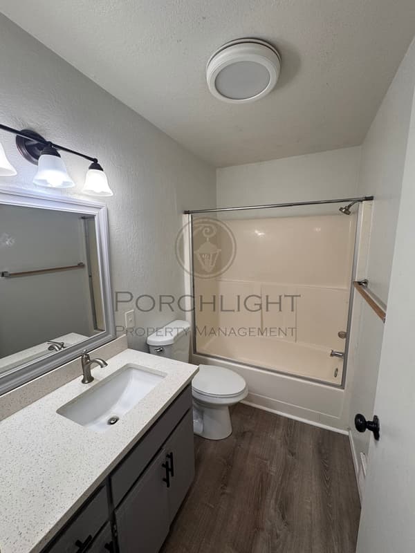 Lynden Condo: 1313 Main Street - D