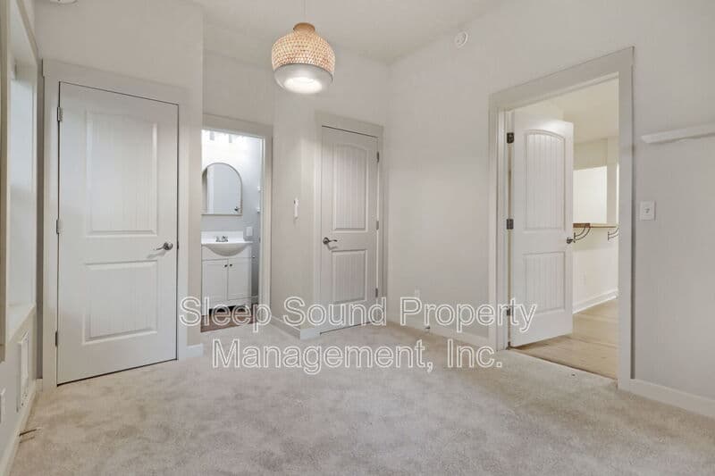 Portland House: 1802 SW Evans St