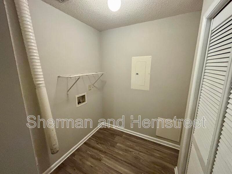 Evans Condo: 518 Commons Dr