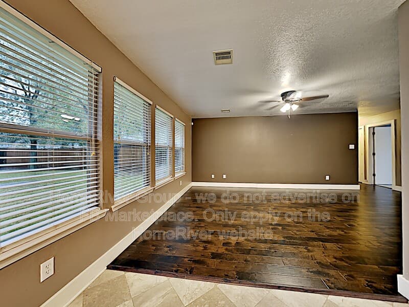 Crosby House: 17314 Morning Star Ave