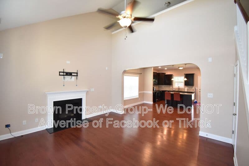 Fayetteville House: 4221 Raccoon Path