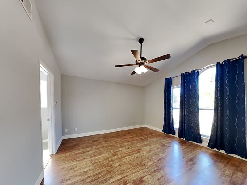 Coppell House: 250 Pinyon Ln