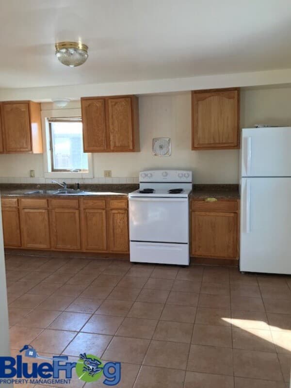 Hortonville Condo: 744 West Main Street - 744 1/2