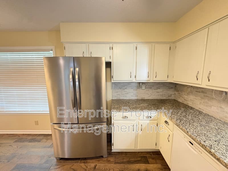 Collierville House: 1116 Simmonsridge Drive