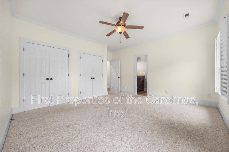 Lake Wylie House: 334 Stone Cliff Lane