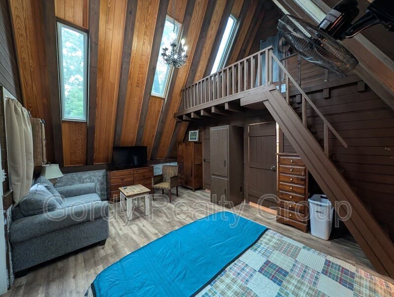 Marianna House: 2943 Noland Street