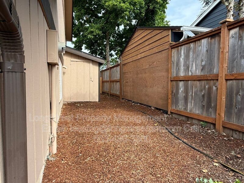 Corvallis House: 1634 SW Knollbrook Pl