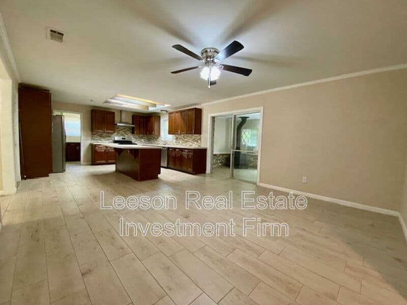 Bossier City House: 2320 Melrose Ave