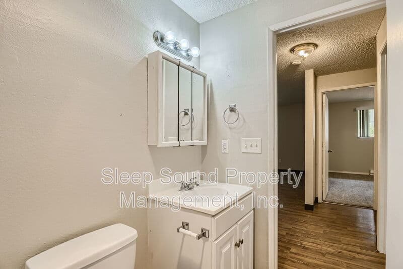 Oregon City Condo: 691 Molalla Avenue