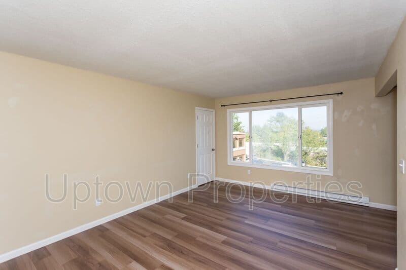 Portland House: 4633 SW Huber St