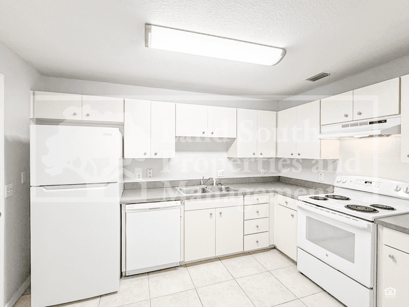 Lakeland House: 5527 Gaur Lane