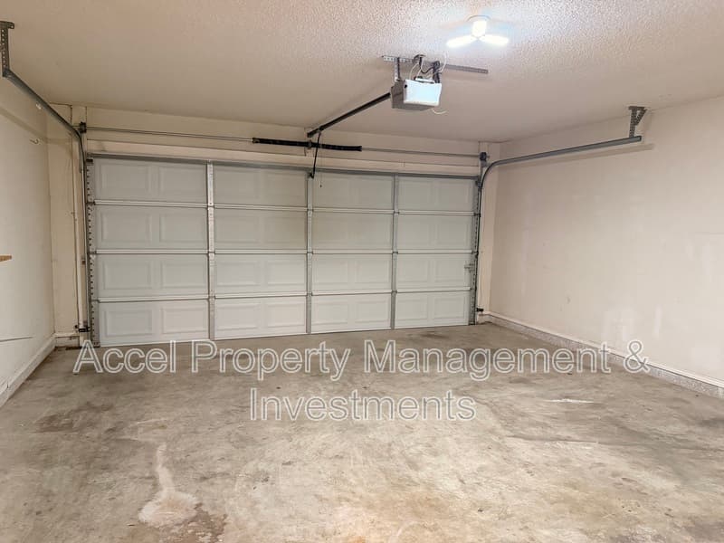 McAllen House: 6617 N. 40th