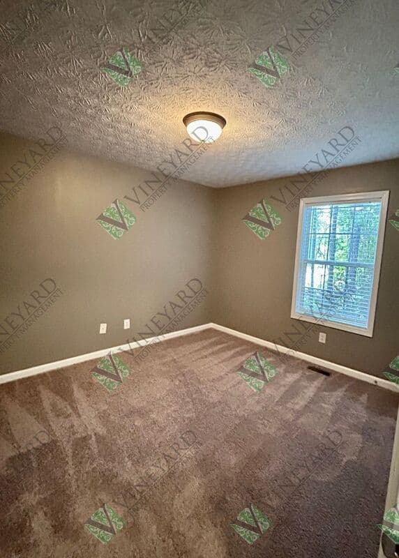 Dallas House: 101 Twin Pines Ct