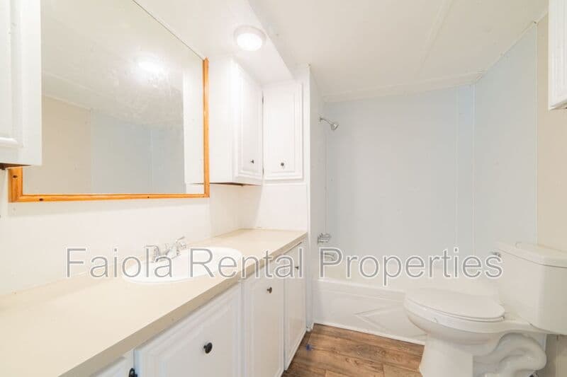 Franklinville House: 36 Hale Avenue