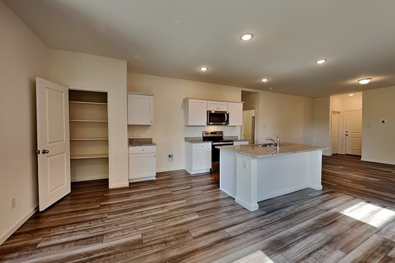 Princeton House: 617 Colgate Cir