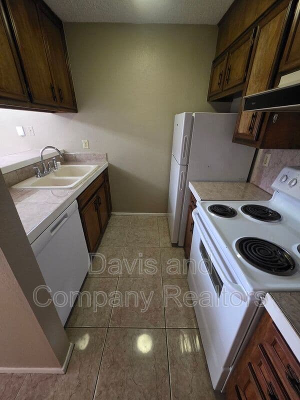 Midland Condo: 4800 Country Club Dr