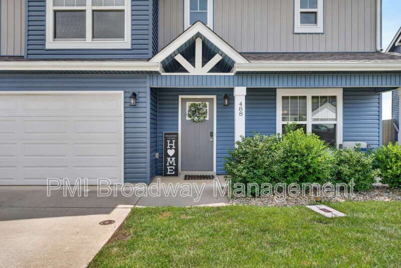 Clarksville House: 488 Kinslow Court