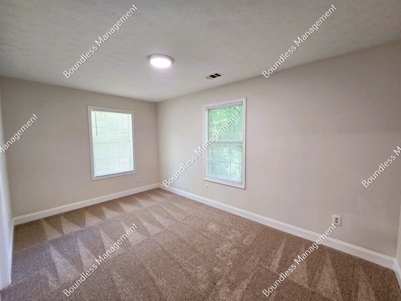 Atlanta House: 1687 Thoms Dr NW