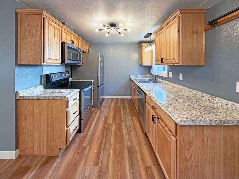 Eugene House: 2727 Edison St.