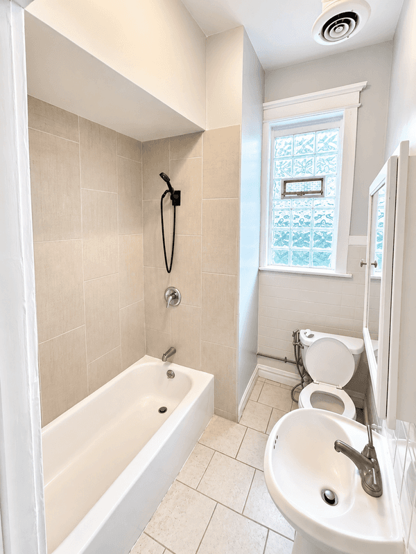 Chicago Condo: 2303 South Oakley Avenue