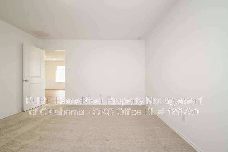 Mustang House: 3740 Palmetto Bluff Dr