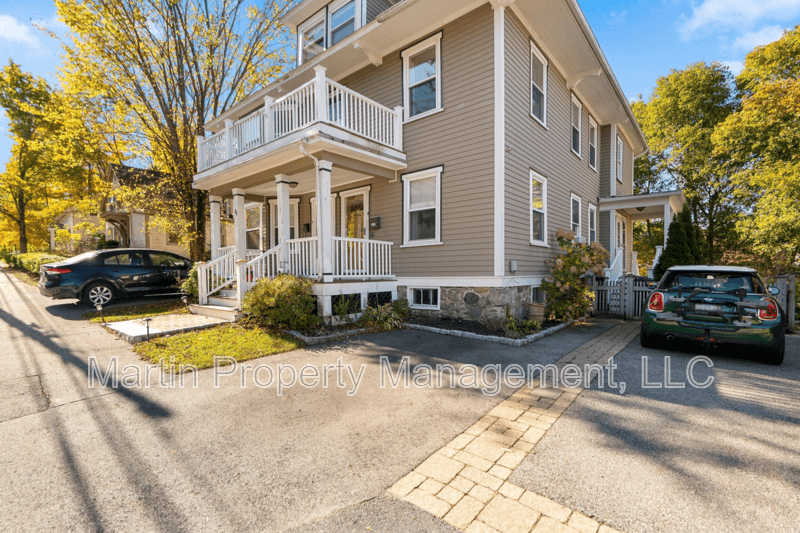 Andover Condo: 64 High Street - B