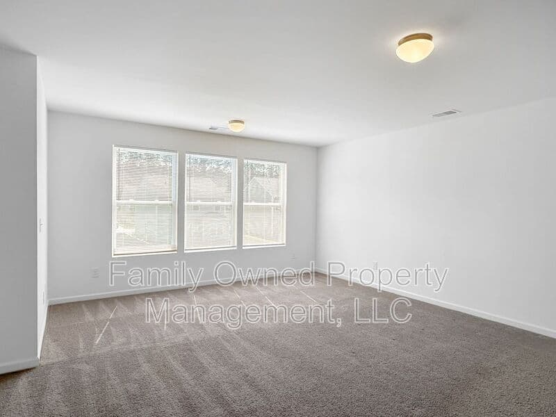 Summerville House: 105 Whimbrel Drive