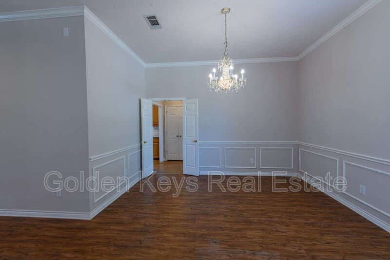 Hurst House: 3120 Steve Dr