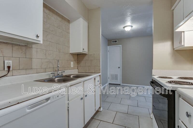 Oklahoma City Condo: 6026 NW Expressway