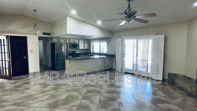 Tempe House: 7740 S Terrace Rd