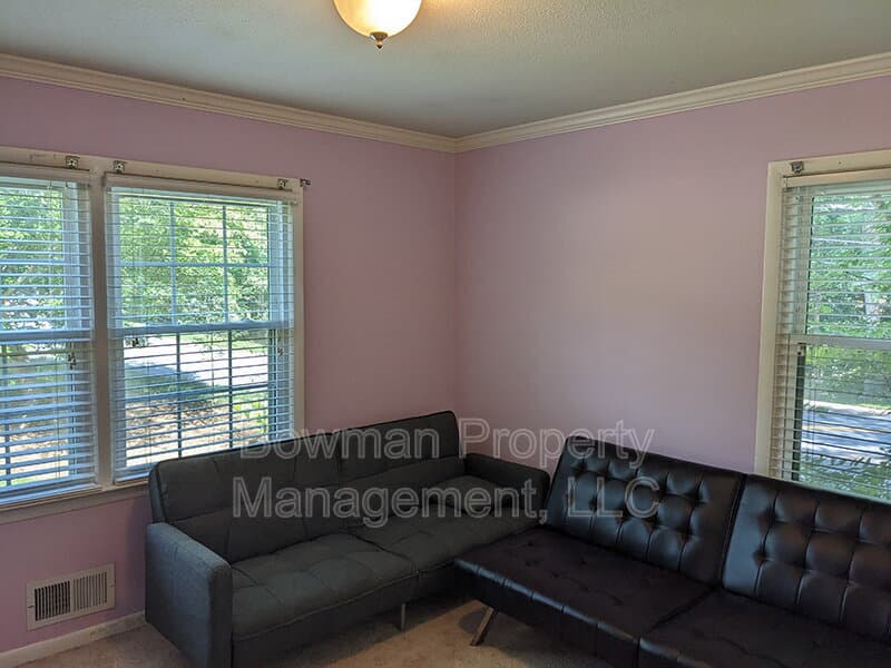 Athens House: 115 Davis Estates Rd
