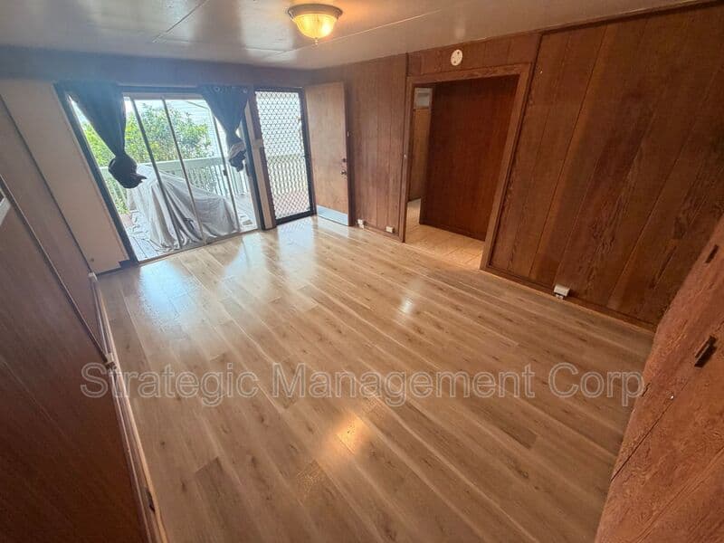 Honolulu House: 4257 A Sierra Dr.