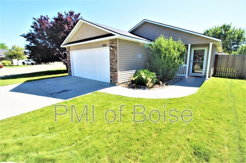 Caldwell House: 306 Pietra Way