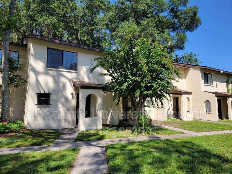 Gainesville Condo: 2735 SW 35th PL