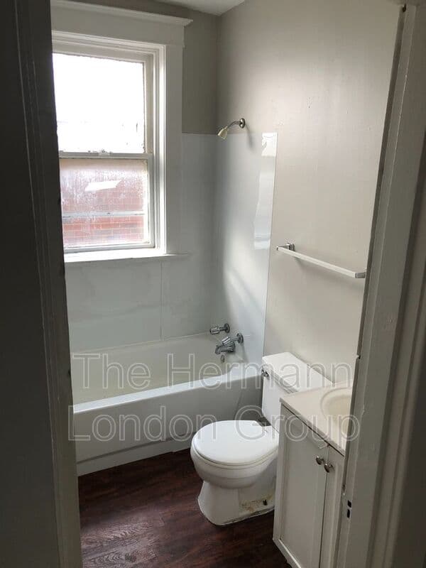 Saint Louis Condo: 4245-4247 Iowa Ave