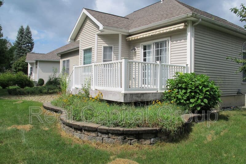Loudonville House: 26 Cheshire Way