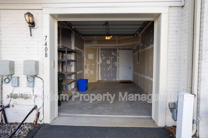 Gainesville Townhome: 7408 Brunson Cir