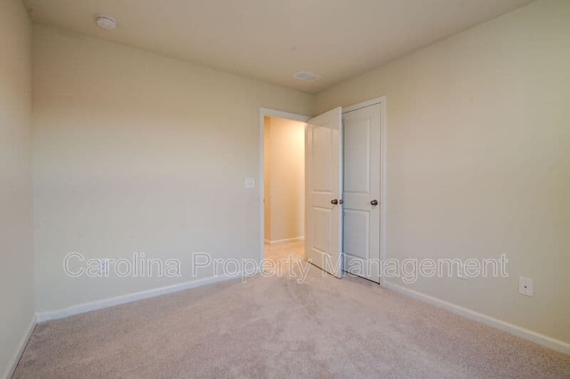 Charlotte House: 14061 Castle Nook Dr
