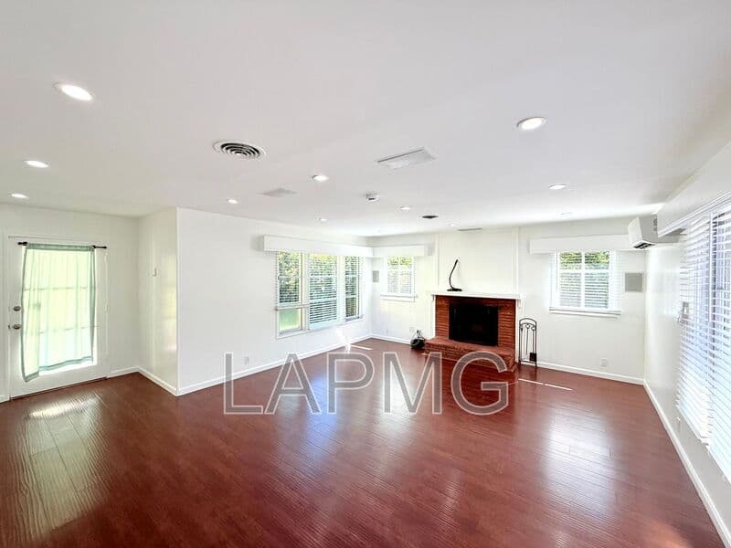 Pasadena House: 607-611 N. El Molino Ave.