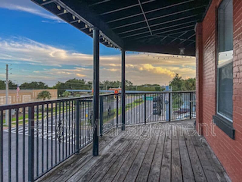 Umatilla Condo: 11 N. Central Ave.