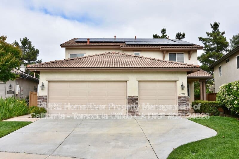 Temecula House: 41716 Monterey Pl