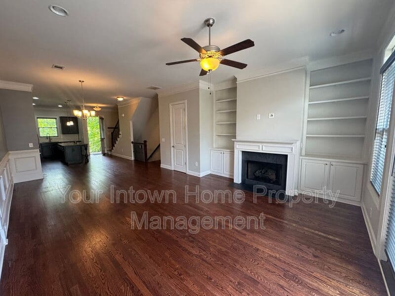 Atlanta House: 2141 Havenwood Trl NE