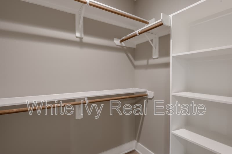Point Blank House: 250 N Shady Oaks