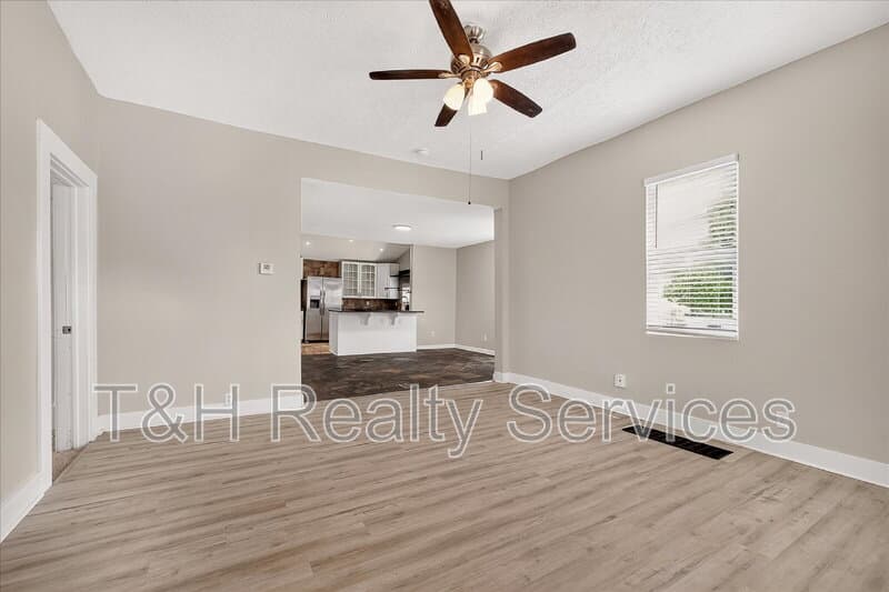 Greenfield House: 604 West 4th Street
