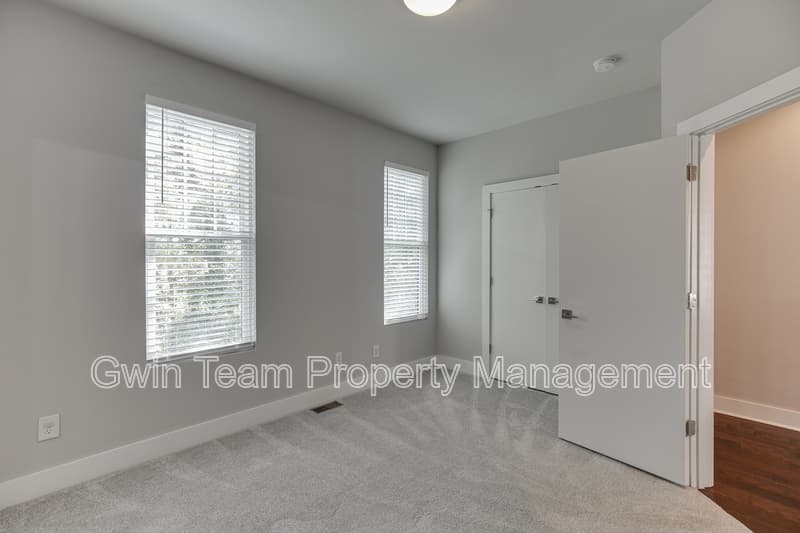 Atlanta Townhome: 721 Taylor Ct