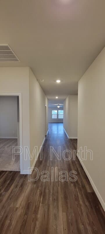 Fort Worth House: 2633 Oneida Lane