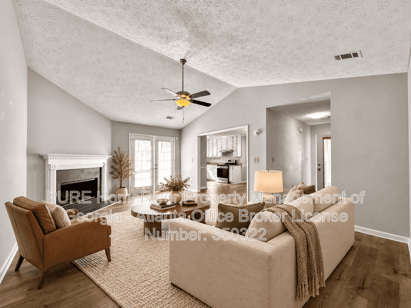 Fayetteville House: 140 Landing Dr
