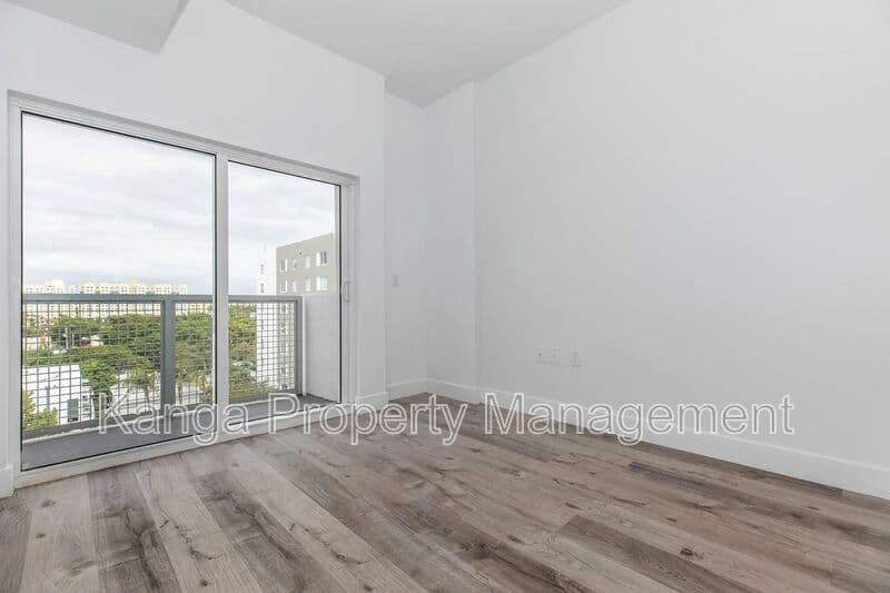 Miami Condo: 39 NW 7th Ave
