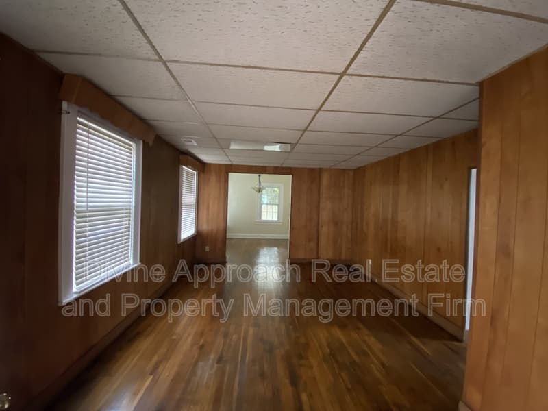 Fairfield House: 5001 Farrell Avenue