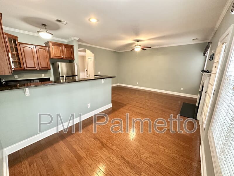 Lexington Townhome: 117 Park Ridge Way